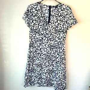 NWT Stella Aus Flora Print Dress SZ M